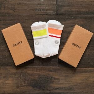SKIMS & LULULEMON Sock Lot of 4 NEW!!